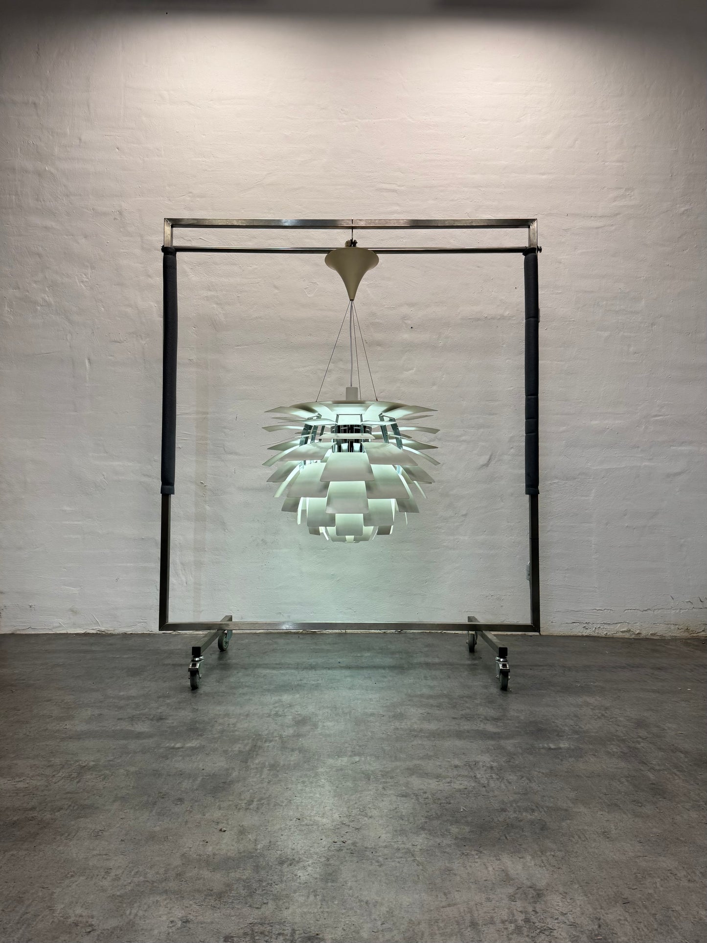 Poul Henningsen ‘Koglen’ Ø72 cm, hvid.