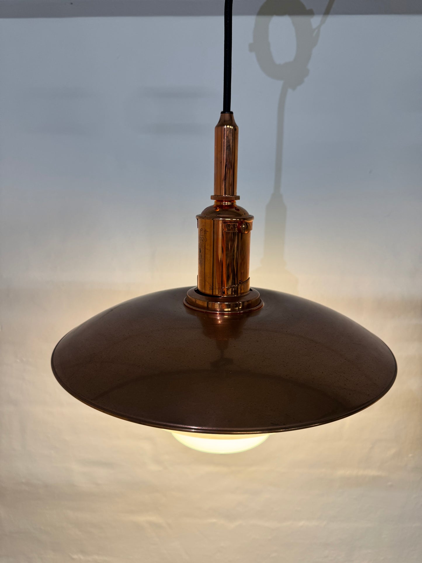 Poul Henningsen, “PH 3½-3” Louis Poulsen.