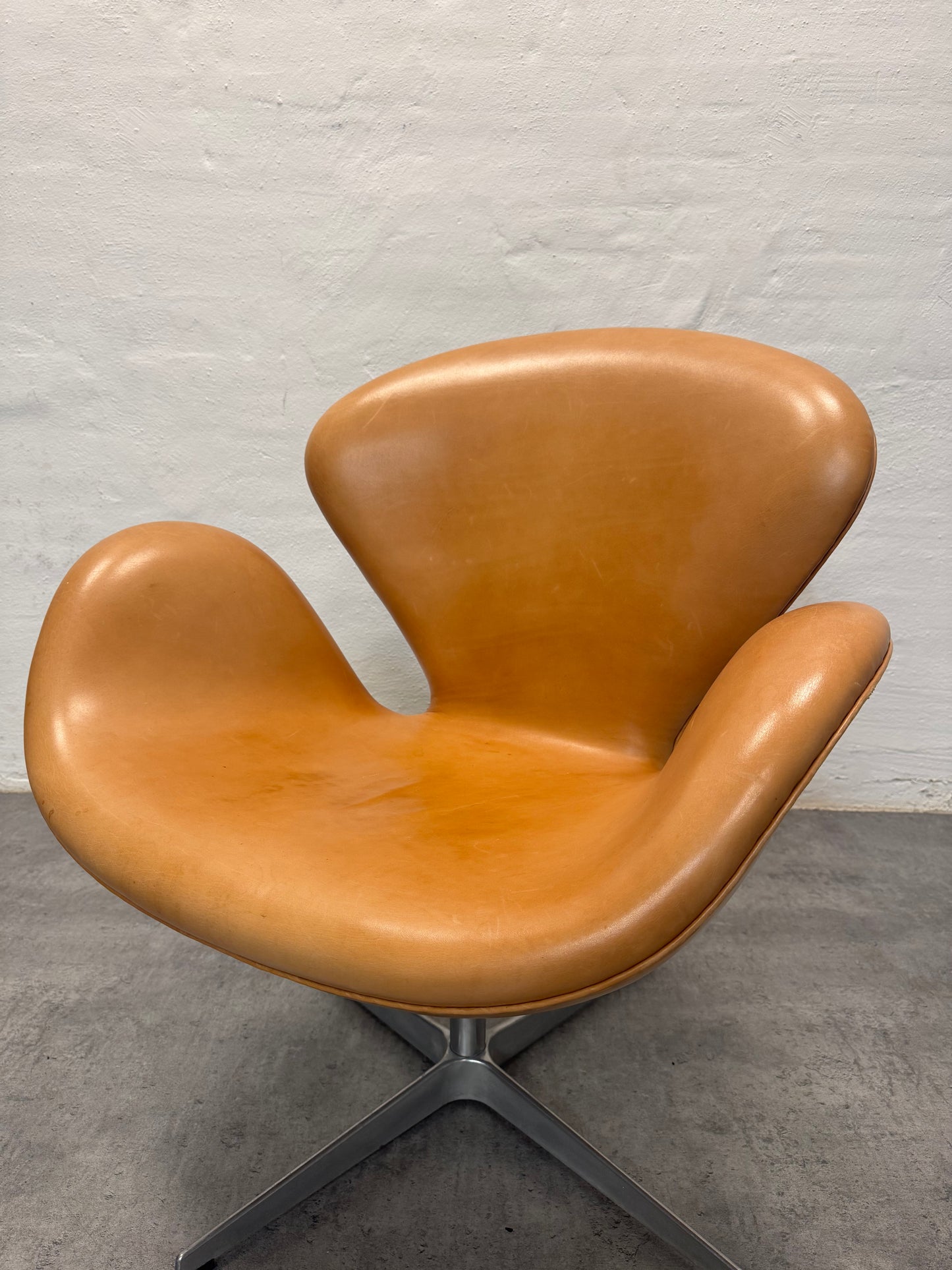 Arne Jacobsen ‘Svanen’ Fritz Hansen.