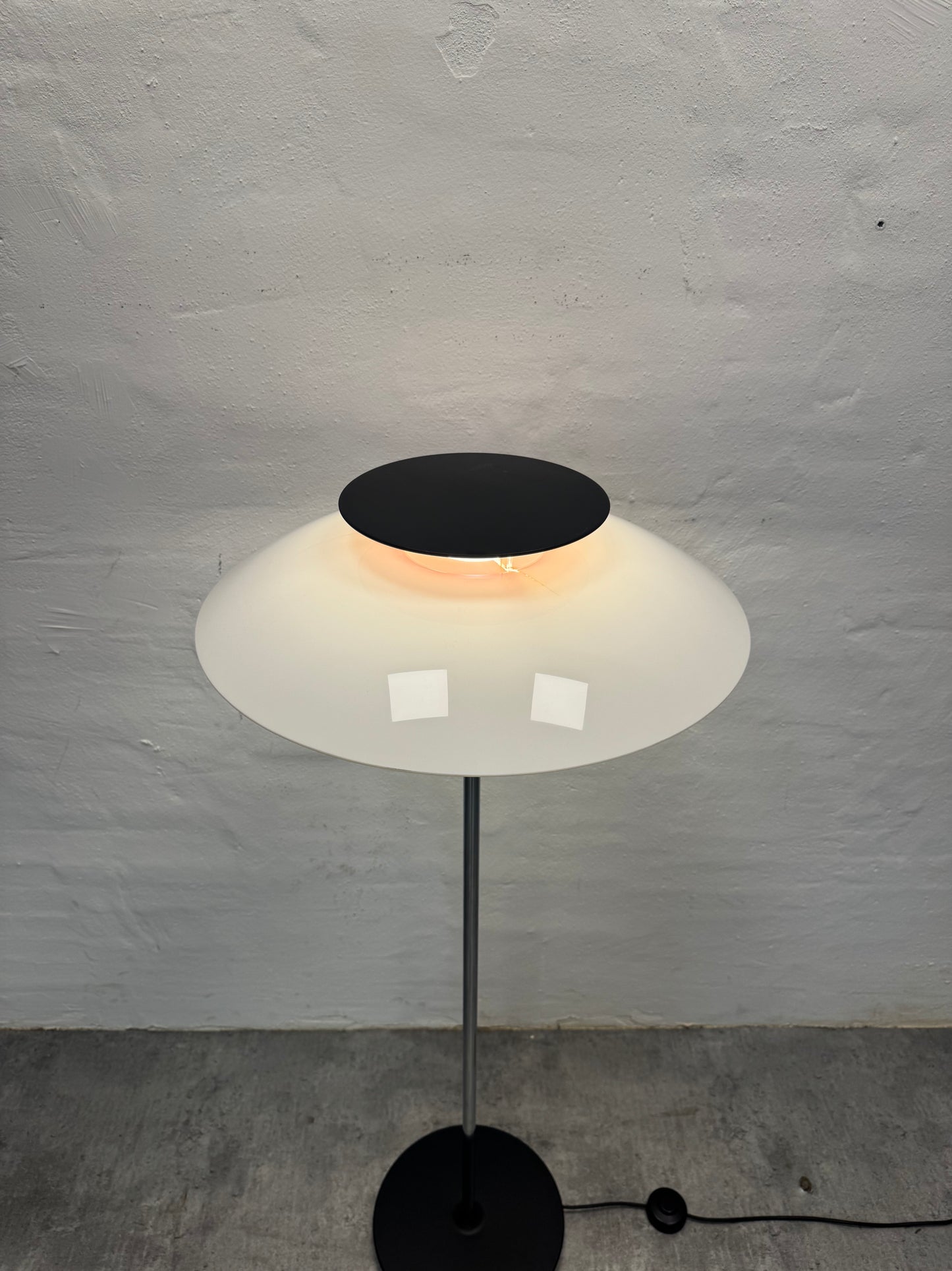 Poul Henningsen ‘PH80’ Louis Poulsen.