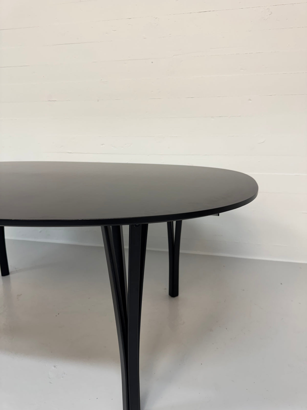 Piet Hein ‘Superellipse’ Fritz Hansen.