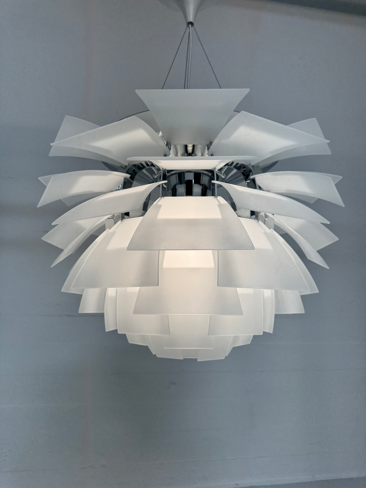 Poul Henningsen ‘Koglen’ Louis Poulsen, mat glas.
