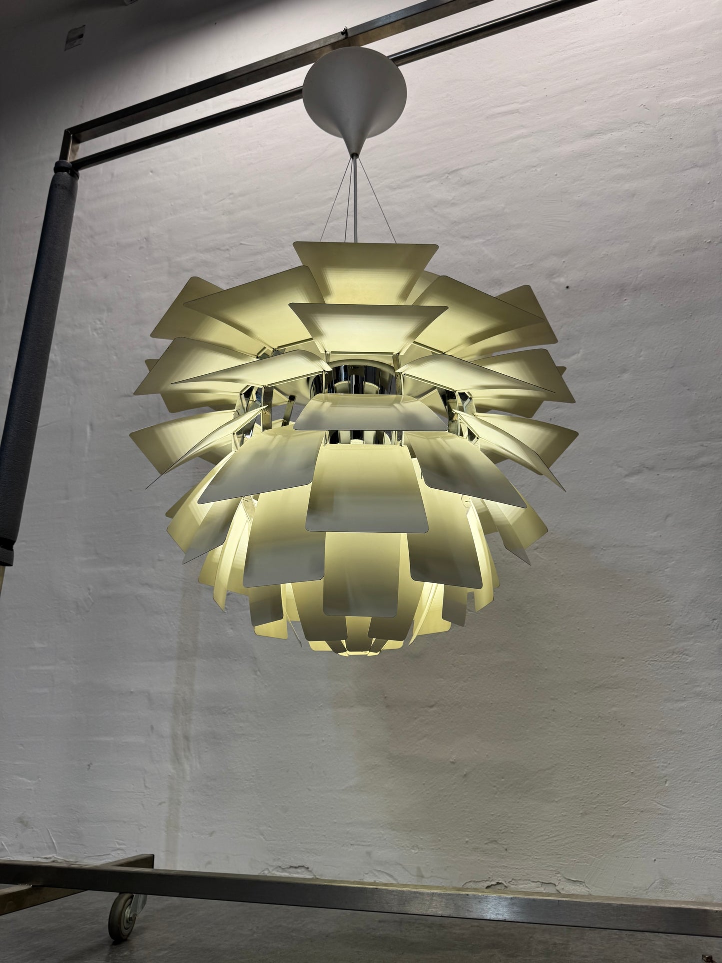 Poul Henningsen ‘Koglen’ Ø72 cm, hvid.