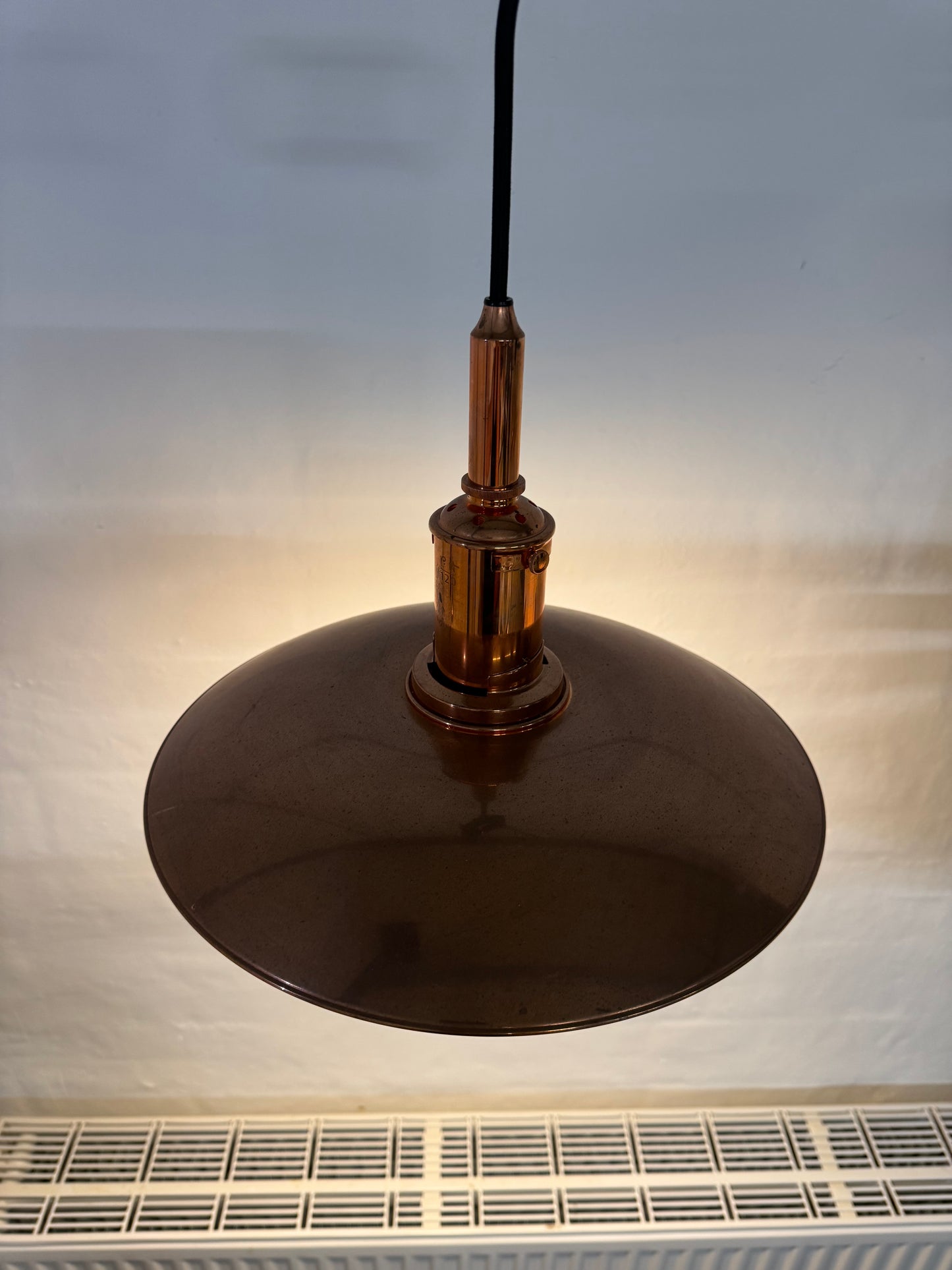 Poul Henningsen, “PH 3½-3” Louis Poulsen.