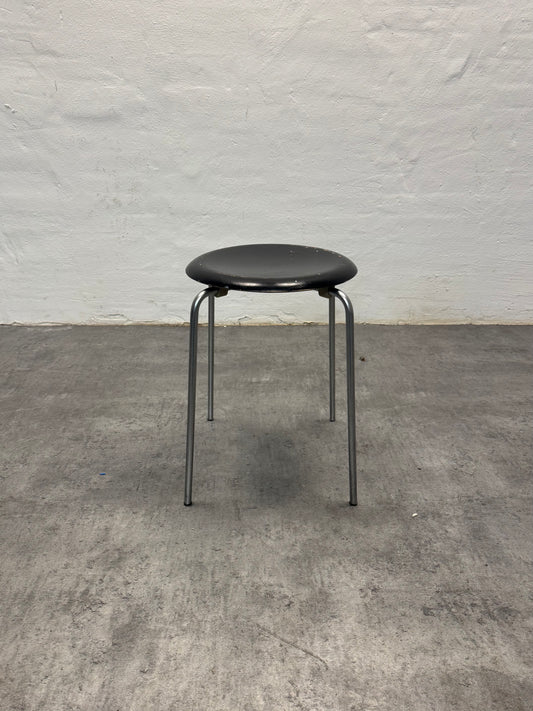 Arne Jacobsen ‘Dot’ Fritz Hansen.
