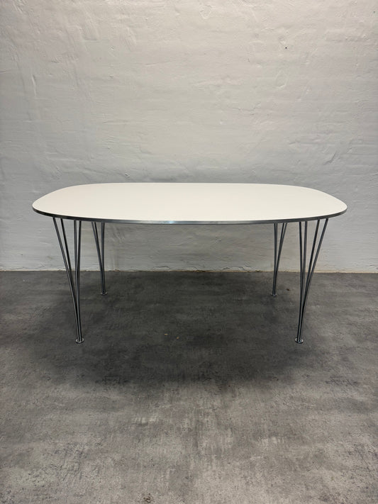 Piet Hein, “Superellipse” spisebord Fritz Hansen.