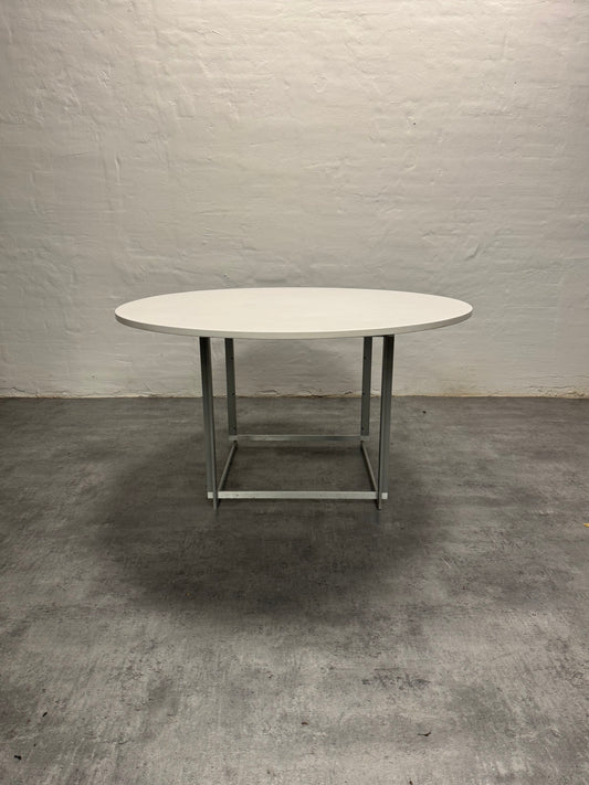 Poul Kjærholm ‘PK58’ Fritz Hansen.