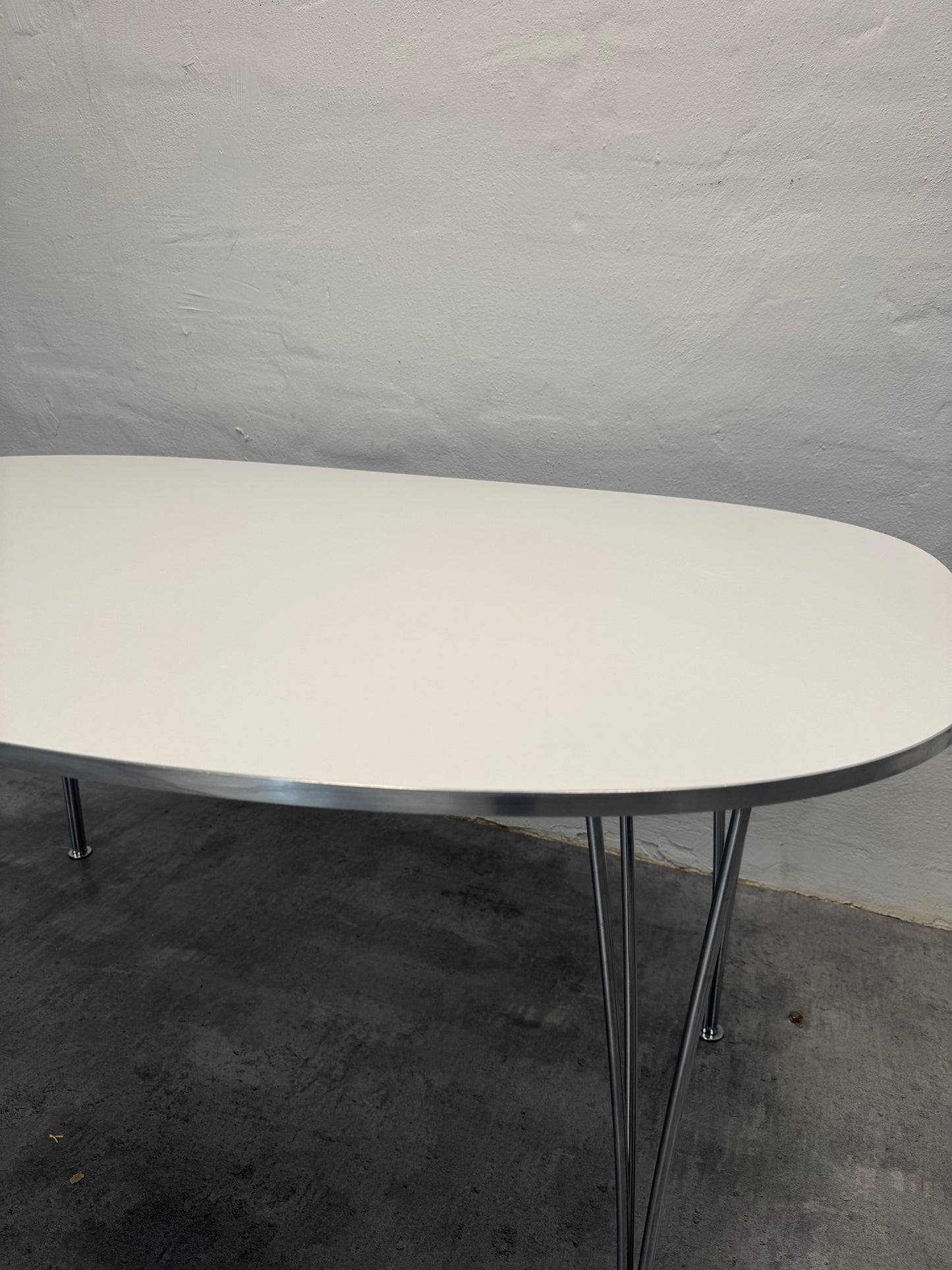 Piet Hein, “Superellipse” spisebord Fritz Hansen.