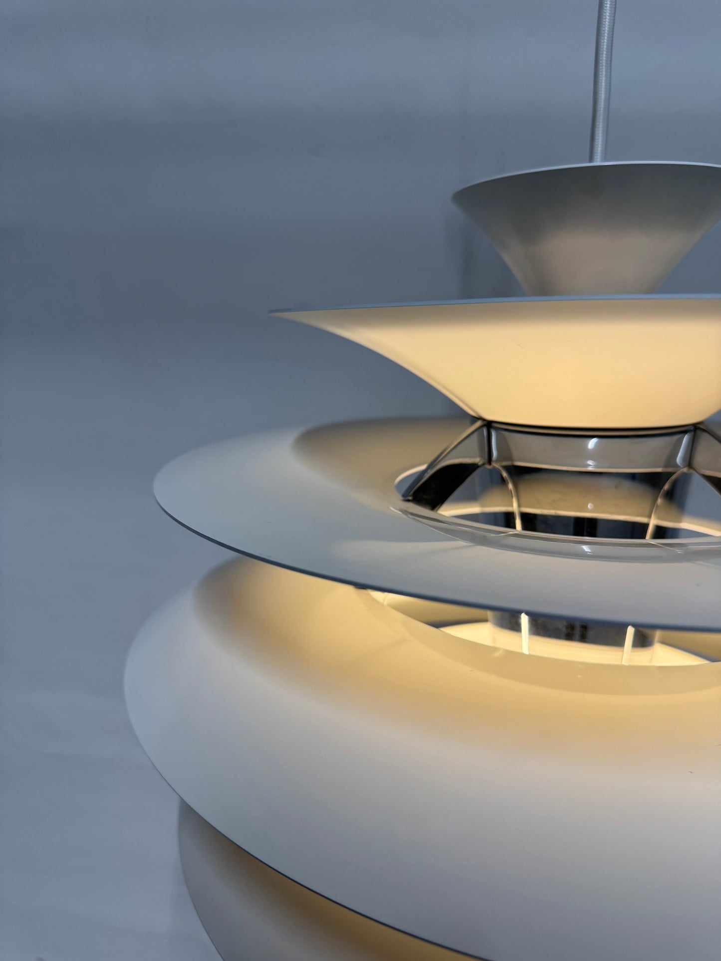 Poul Henningsen, PH “Snowball” Louis Poulsen.