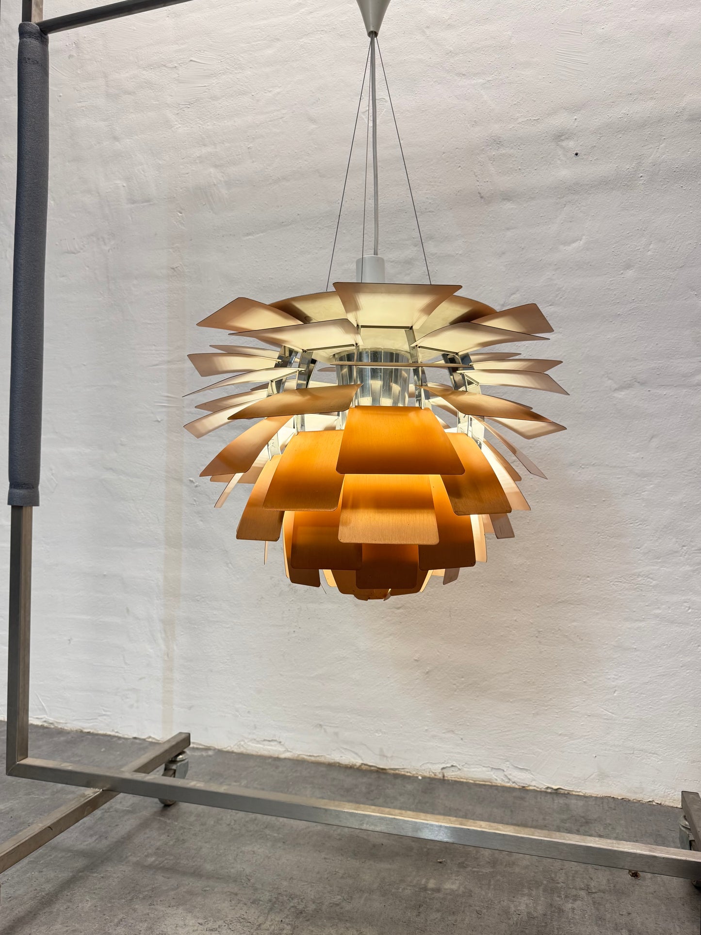 Poul Henningsen “Koglen” Louis Poulsen – Ø60 cm i kobber.