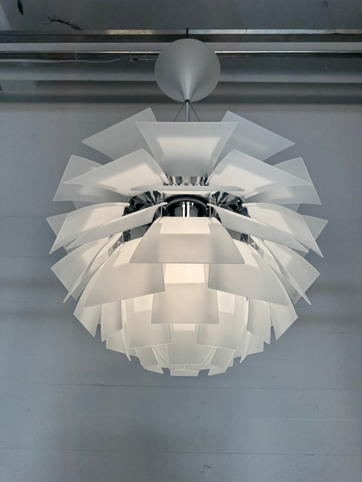 Poul Henningsen ‘Koglen’ Louis Poulsen, mat glas.