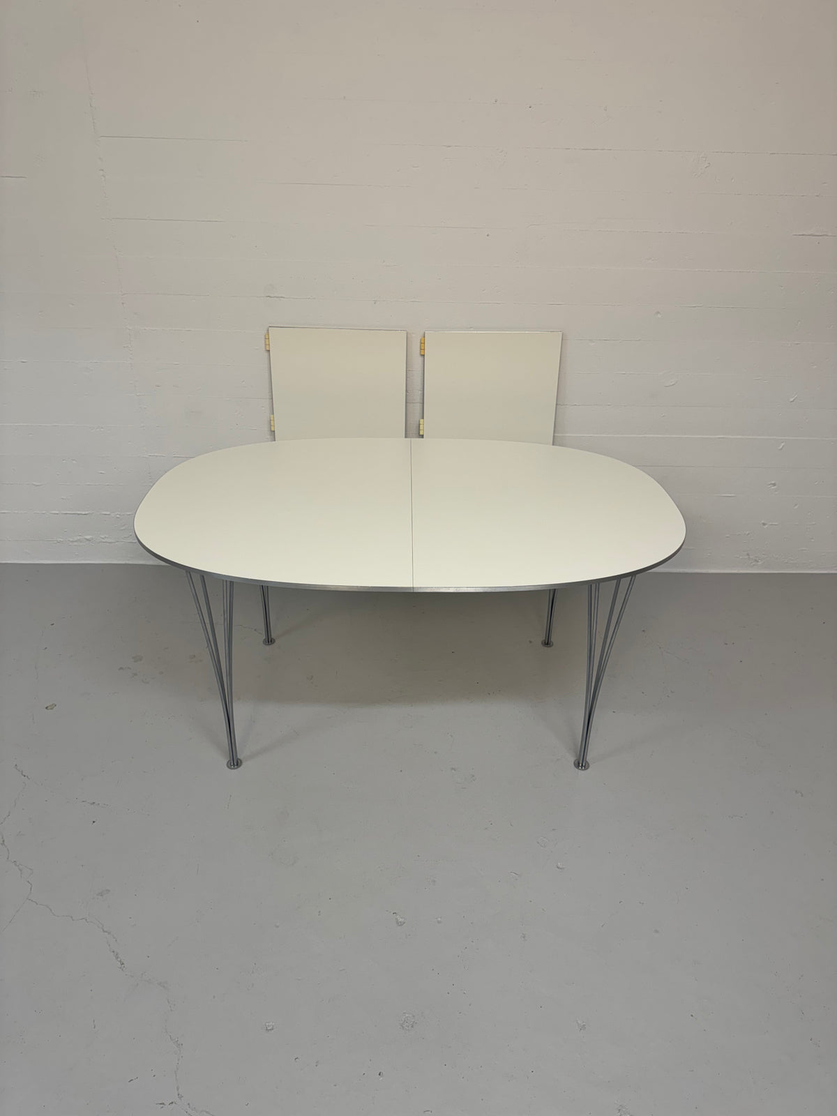 Piet Hein ‘Superellipse’ Fritz Hansen.