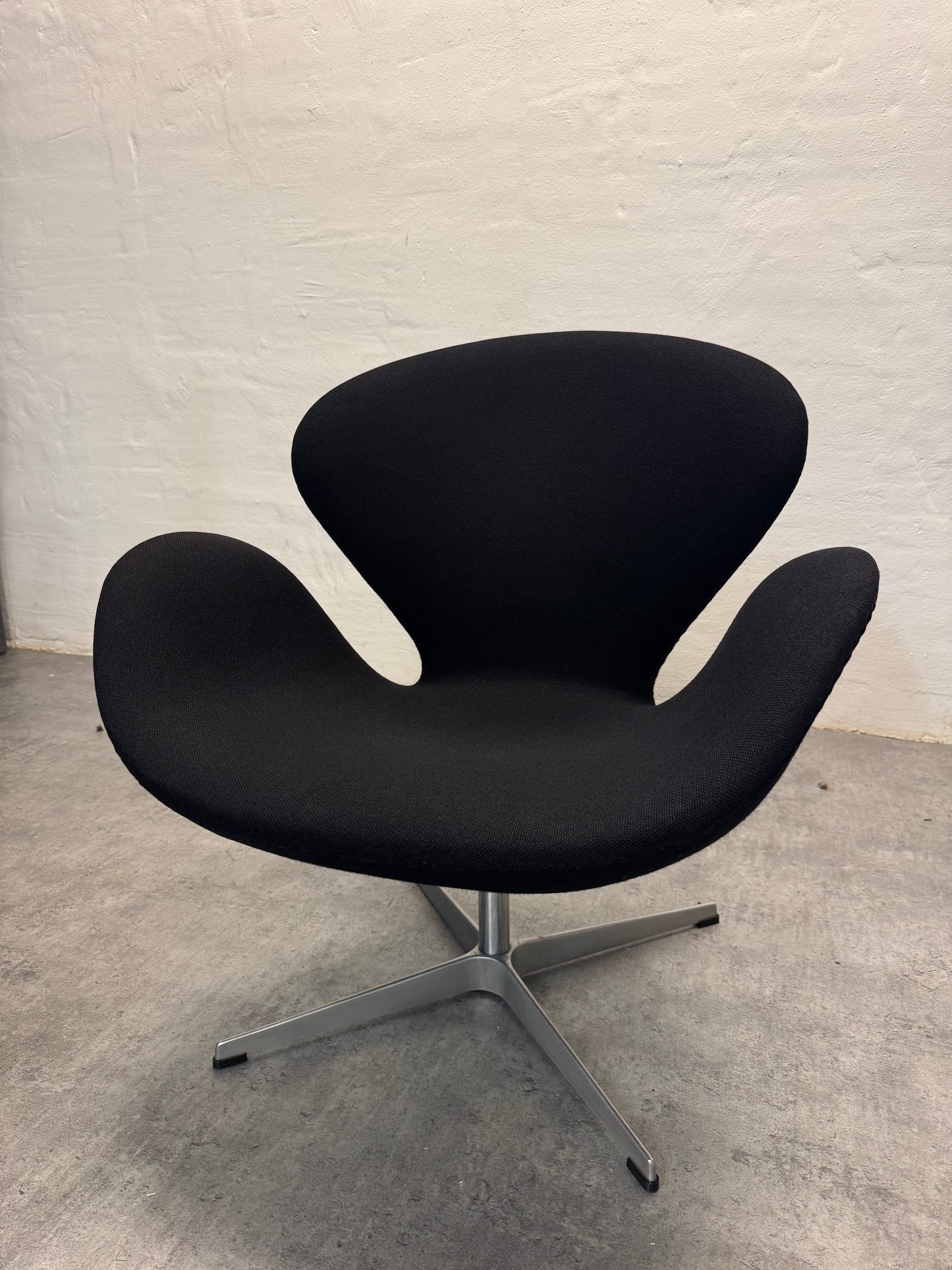 Arne Jacobsen ‘Svanen’ Fritz Hansen.