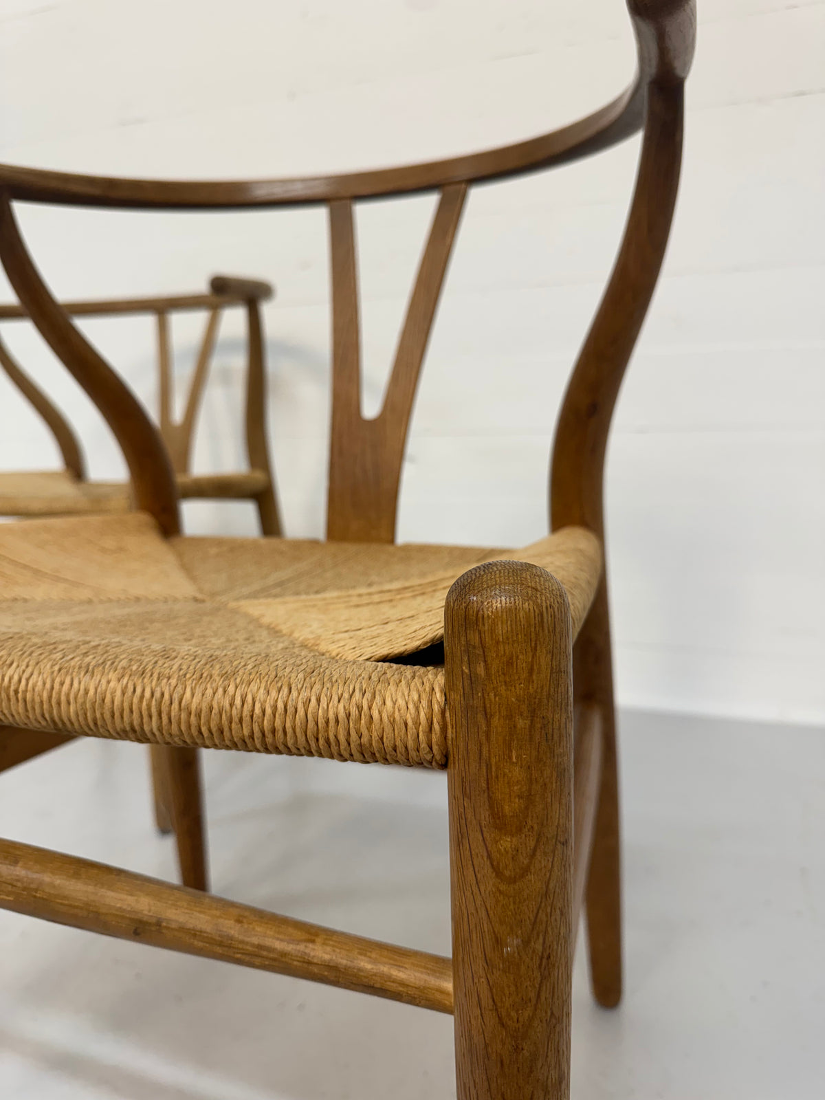 Hans J. Wegner ‘CH-24’ Carl Hansen & Søn.
