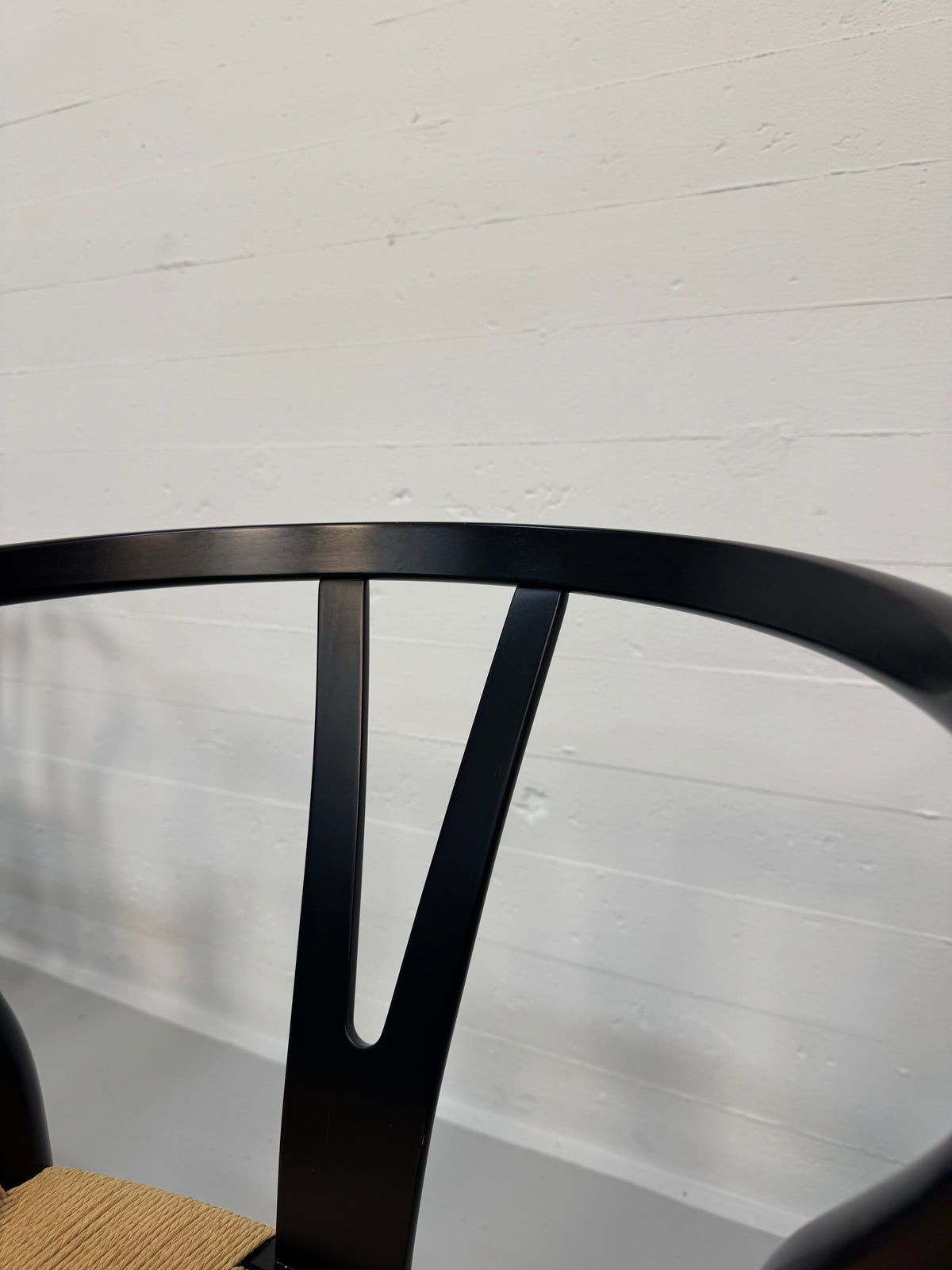 Hans J. Wegner ‘CH-24’ Carl Hansen & Søn.