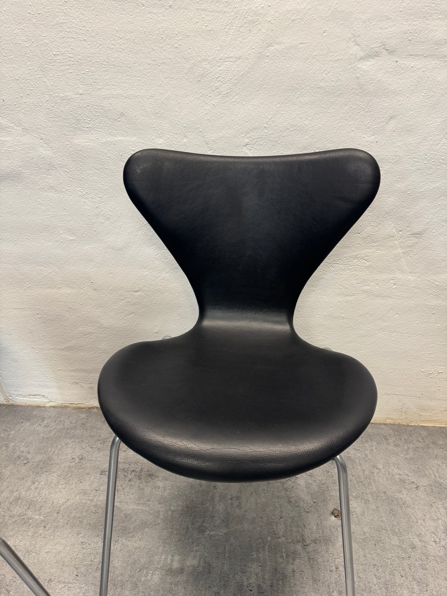 Arne Jacobsen ‘Syveren/3107’ Fritz Hansen.