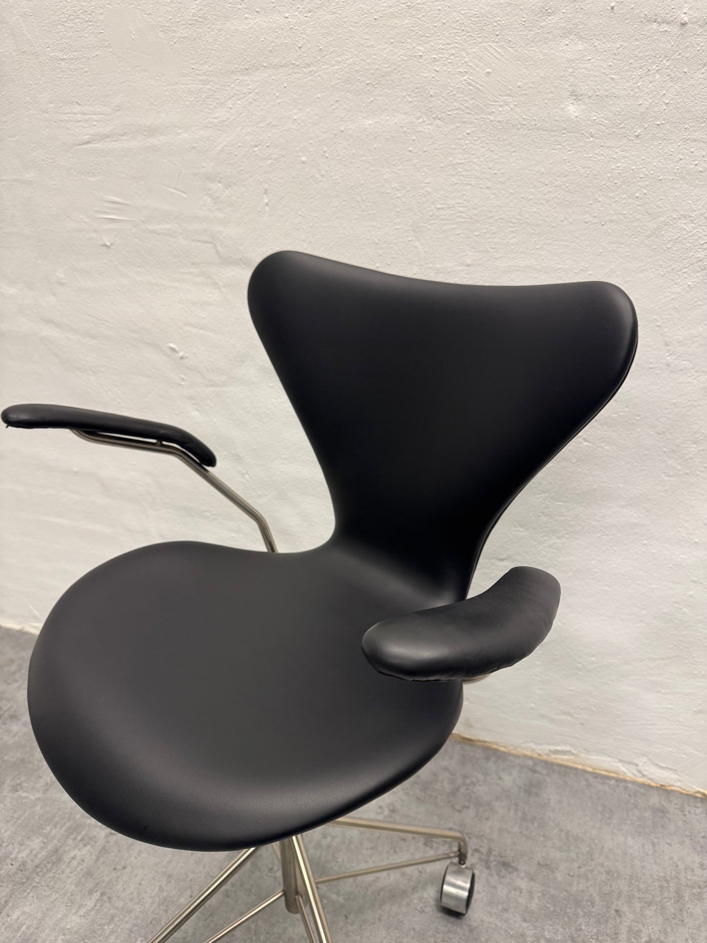 Arne Jacobsen ‘Syveren/3217’ Fritz Hansen.