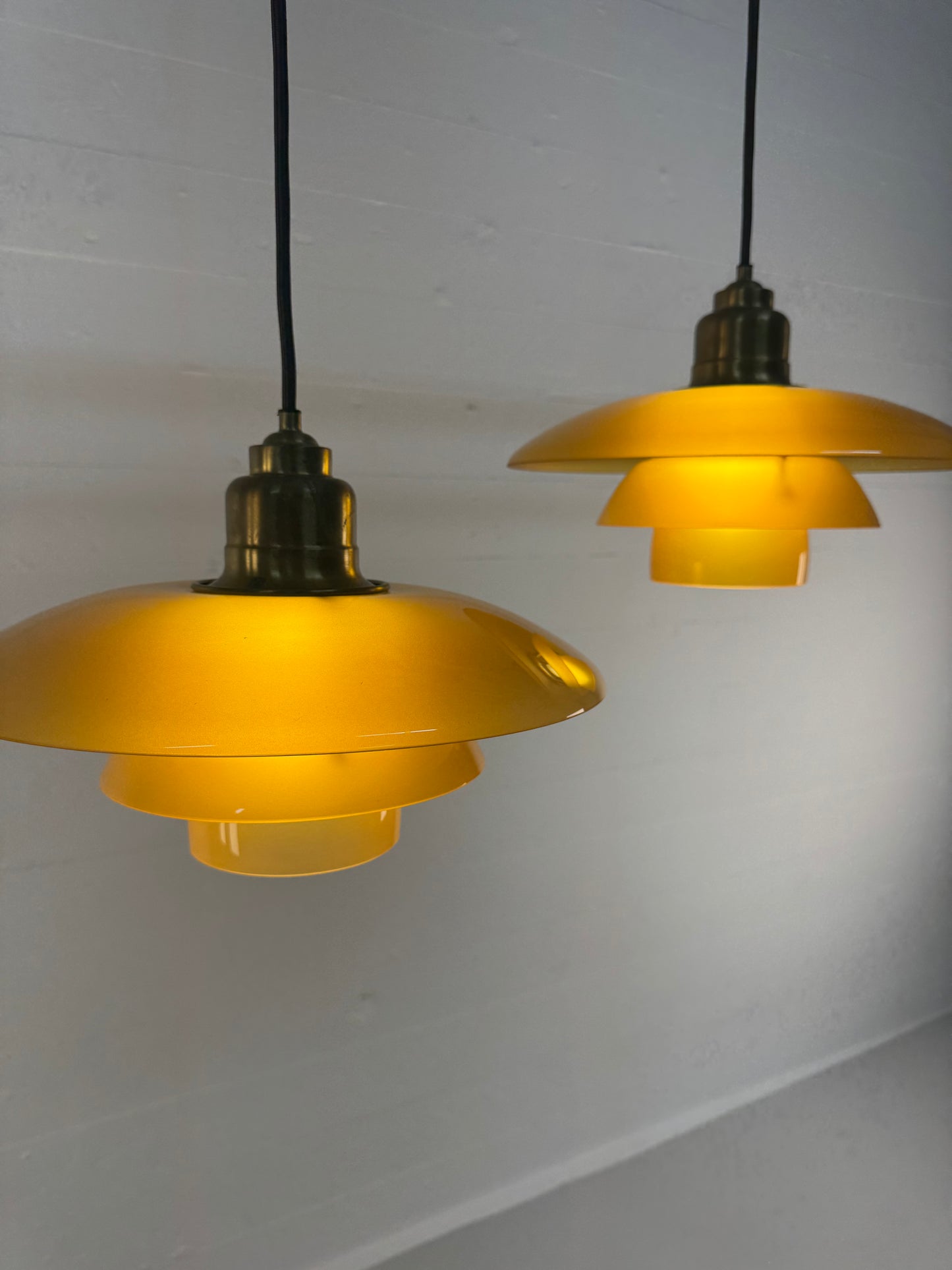 Poul Henningsen ‘PH 3½-3’ Louis Poulsen.
