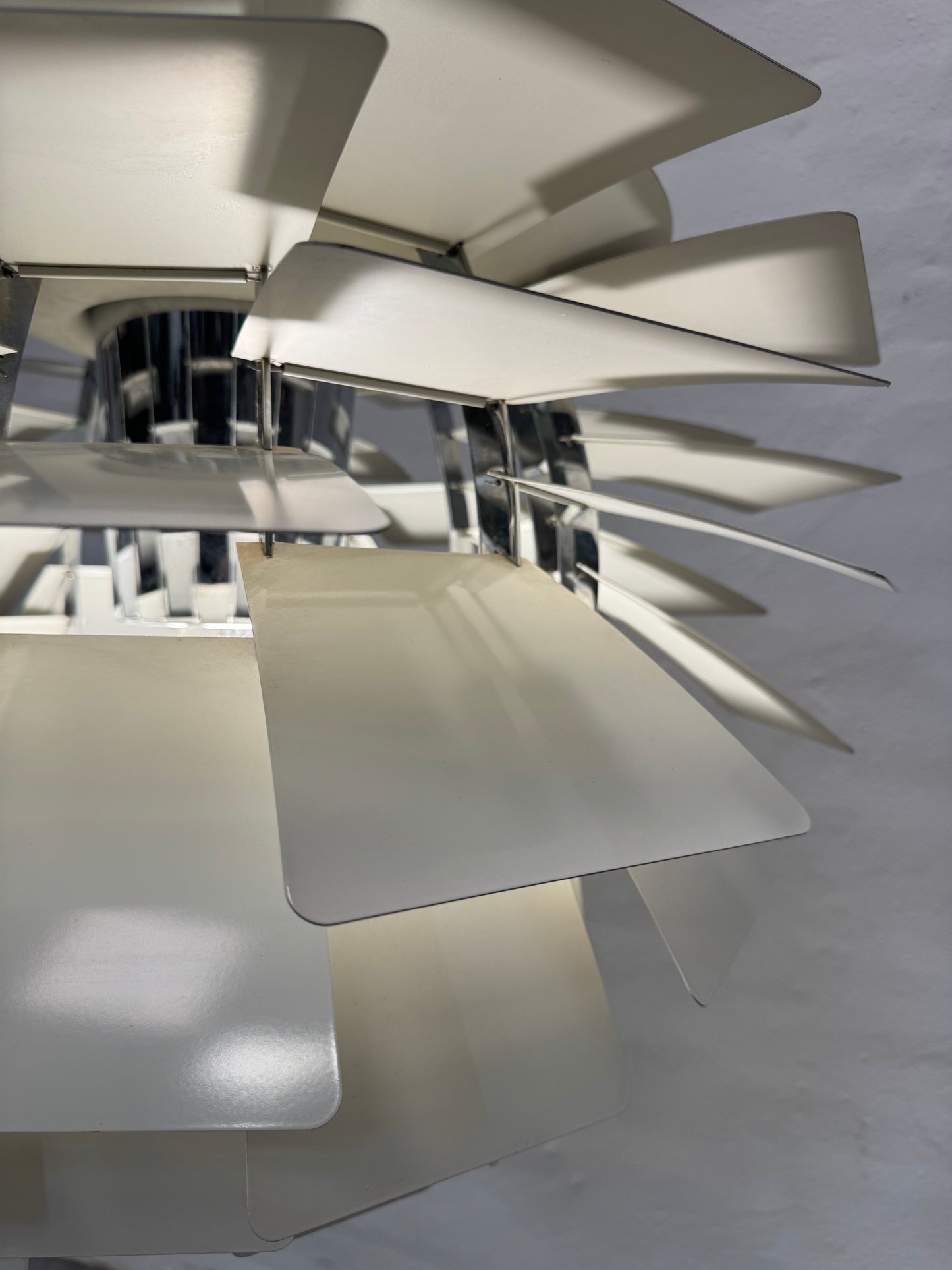 Ø60cm, Poul Henningsen ‘Koglen’ Louis Poulsen.