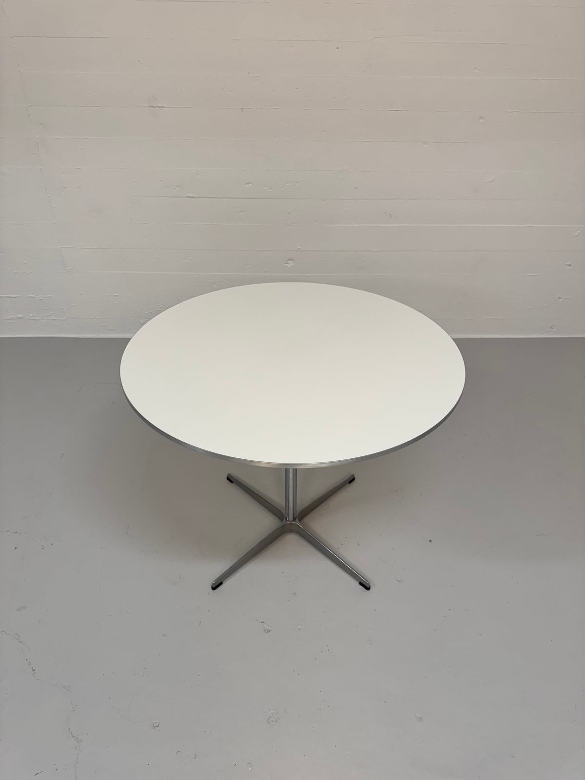 Arne Jacobsen ‘A623’ Fritz Hansen.