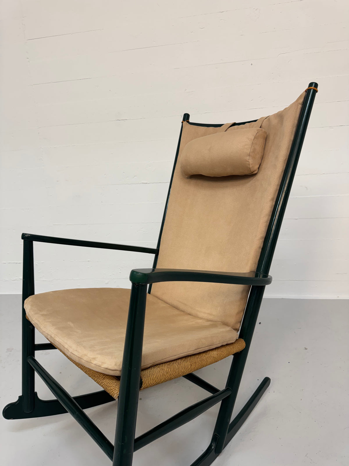 Hans J. Wegner ‘J16’ Fredericia Furniture.