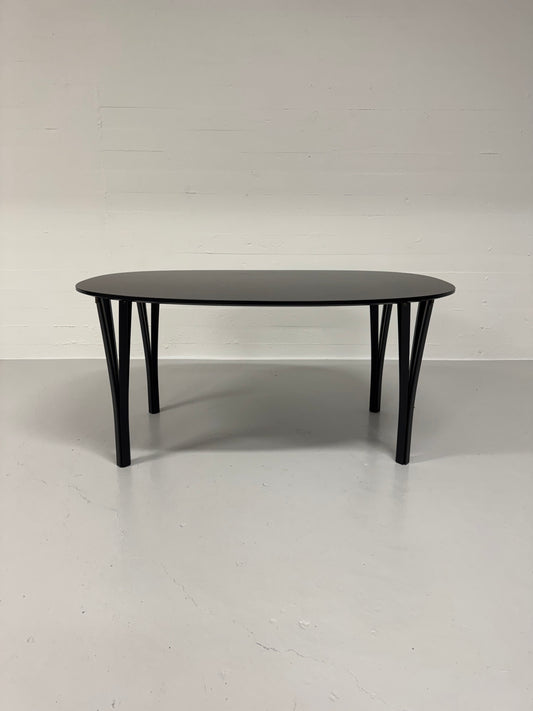Piet Hein ‘Superellipse’ Fritz Hansen.