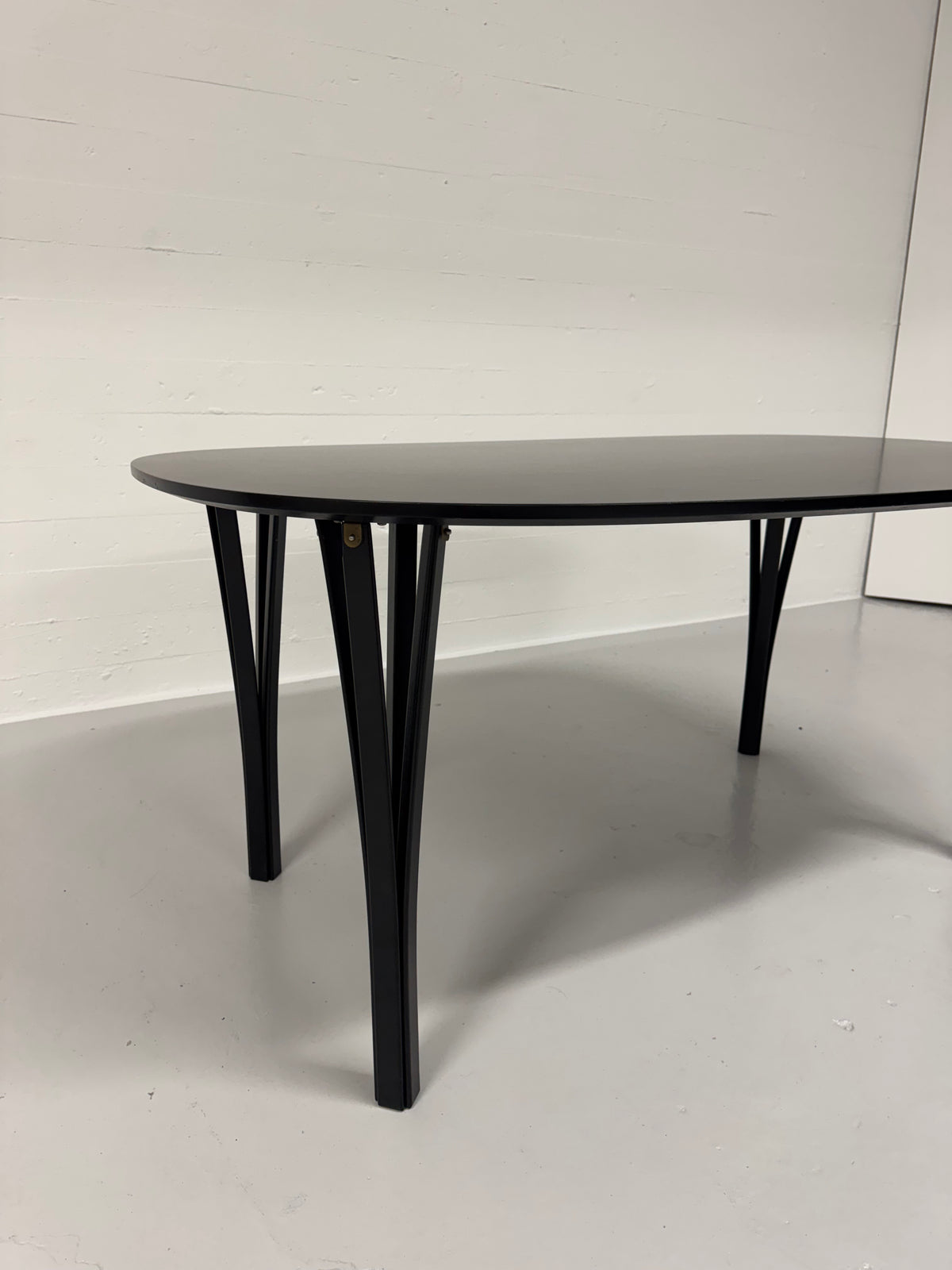 Piet Hein ‘Superellipse’ Fritz Hansen.