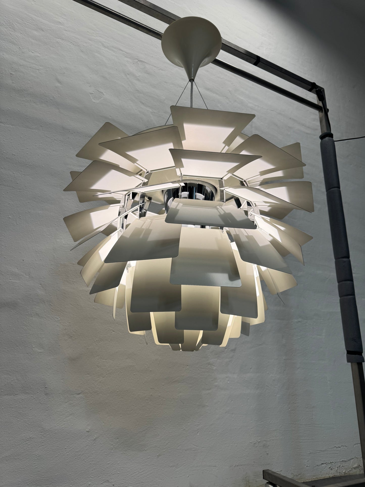 Poul Henningsen ‘Koglen’ Ø72 cm, hvid.