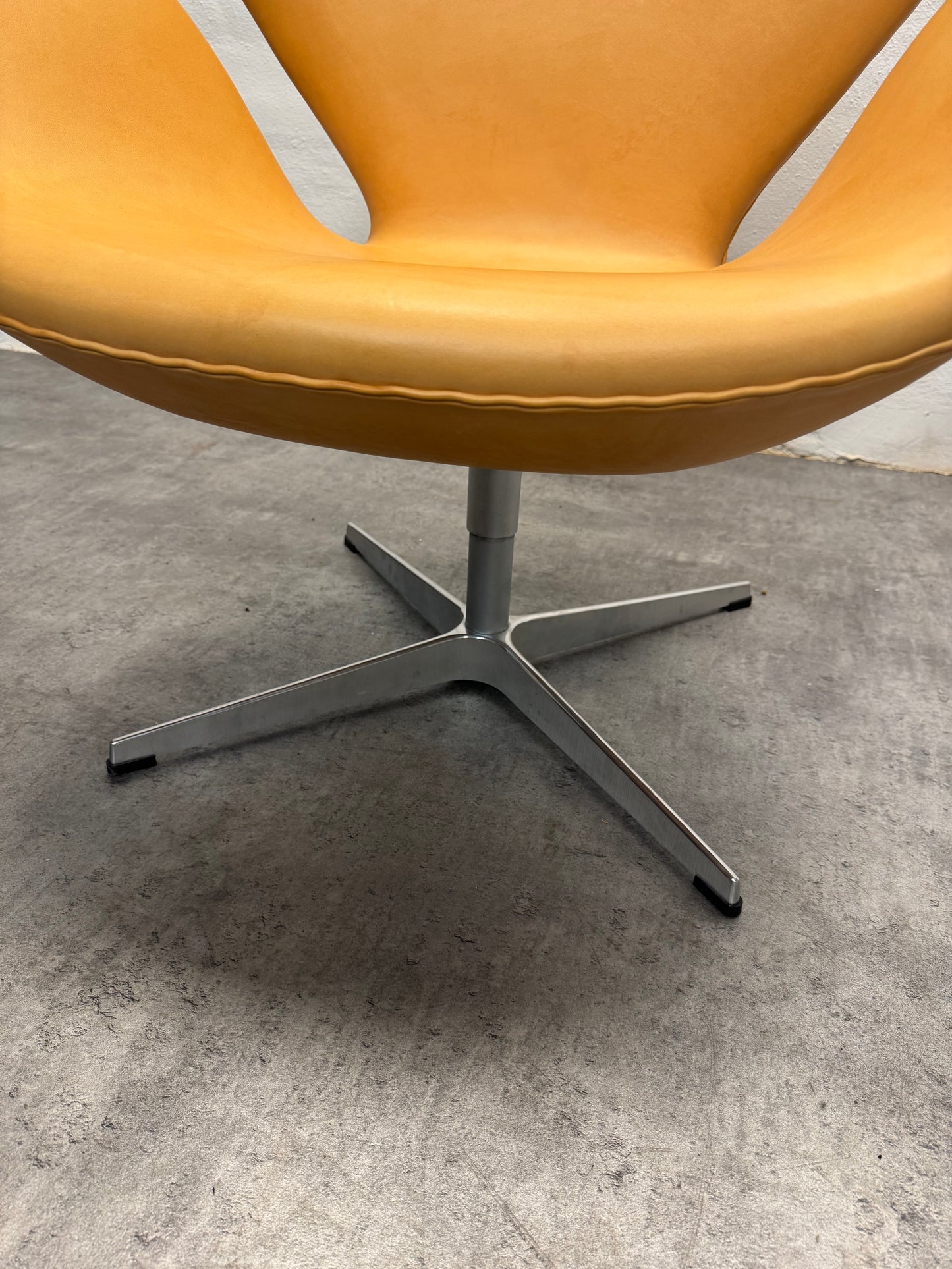 ORIGINAL POLSTRING Arne Jacobsen ‘Svanen’ Fritz Hansen - 2023.