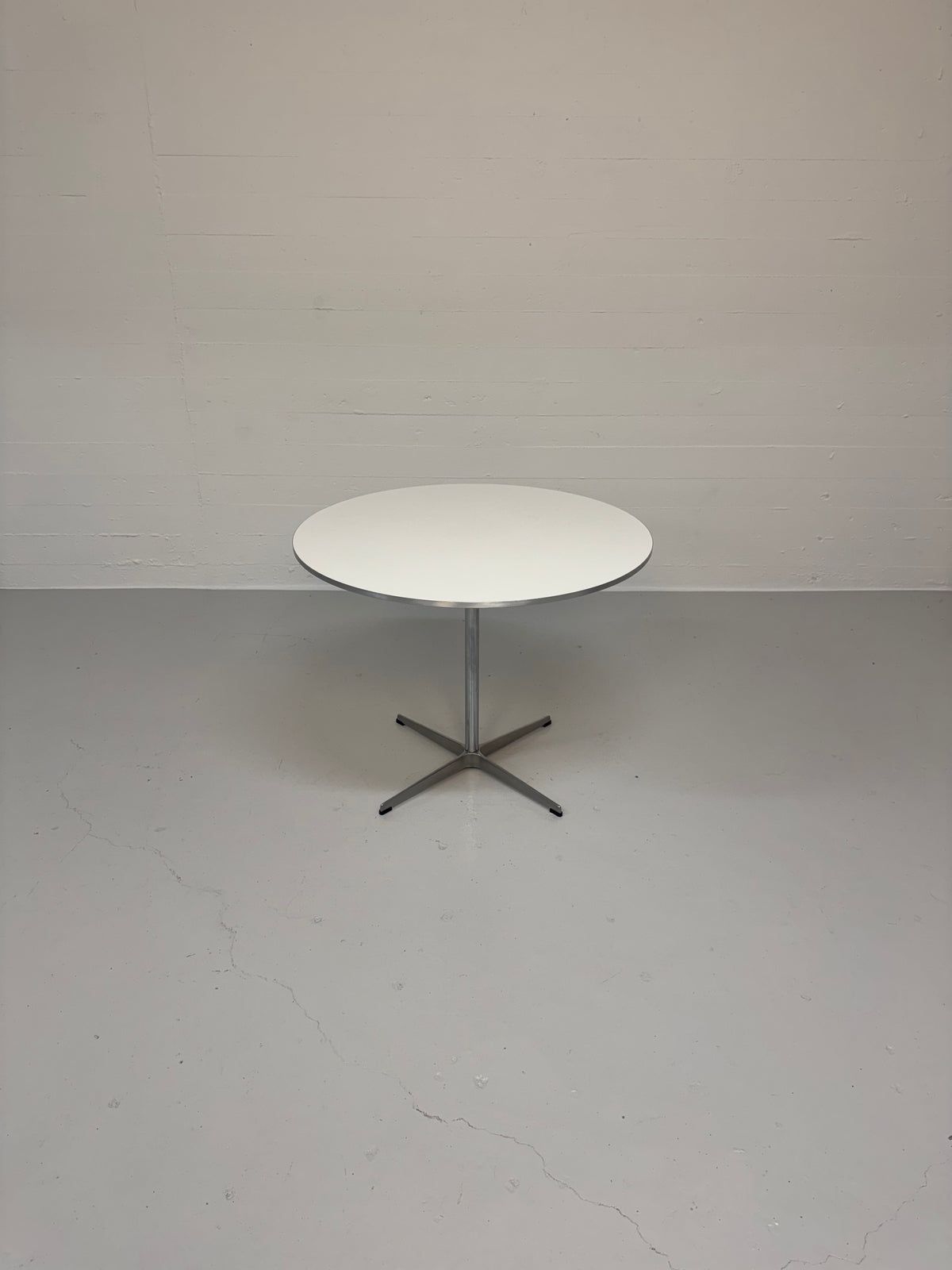 Arne Jacobsen ‘A623’ Fritz Hansen.