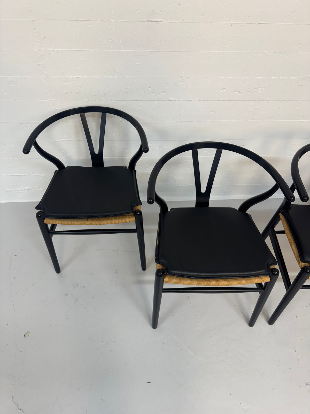 Hans J. Wegner ‘CH-24’ Carl Hansen & Søn.