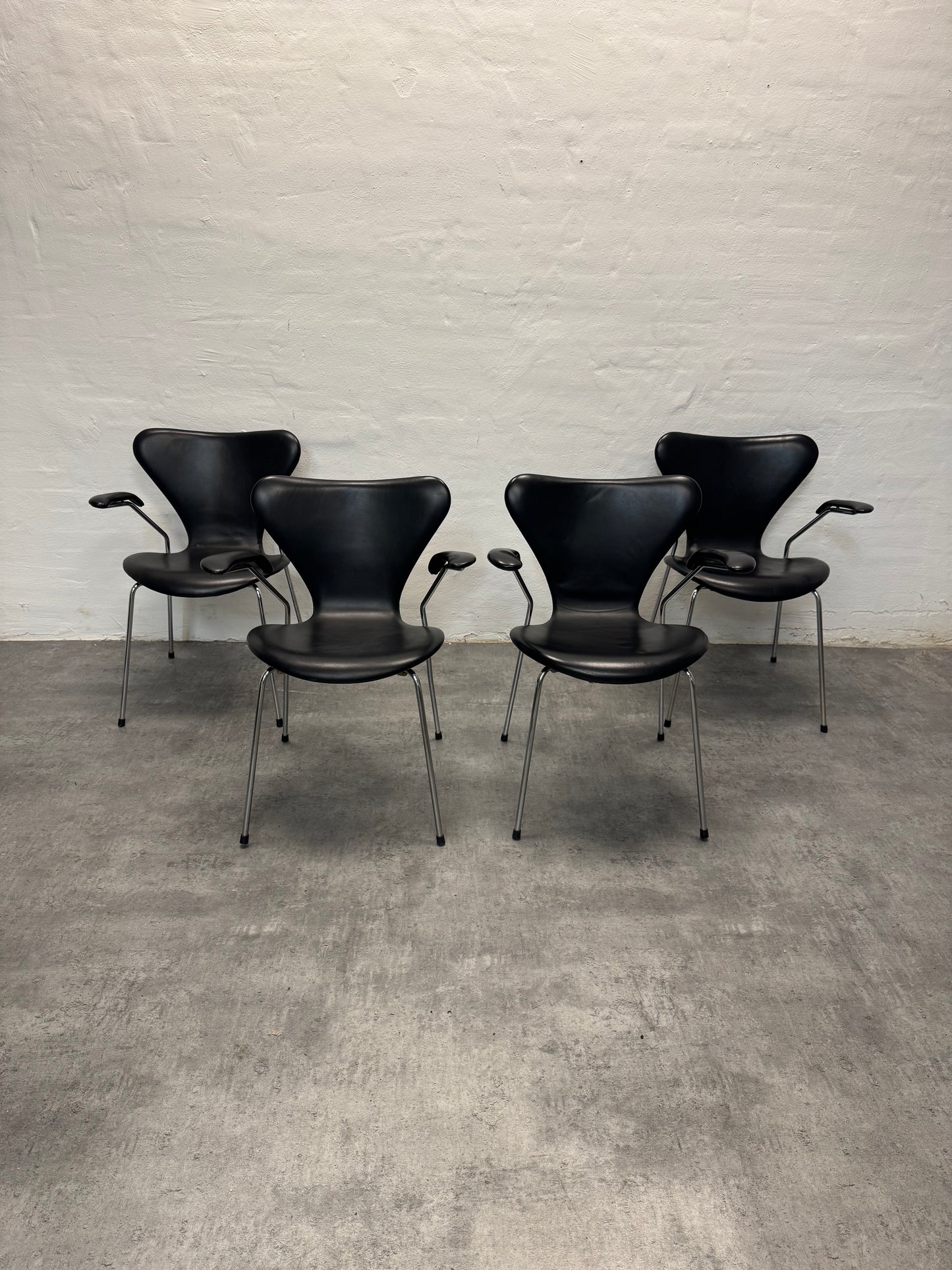 Arne Jacobsen ‘3207’ Fritz Hansen.
