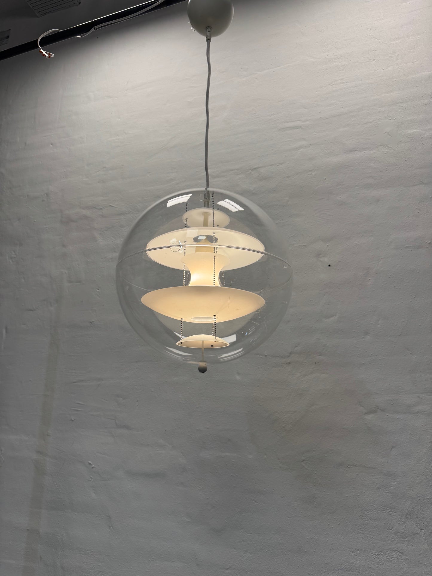 GLAS. Verner Panton ‘Globe’ – Loftlampe, glas.
