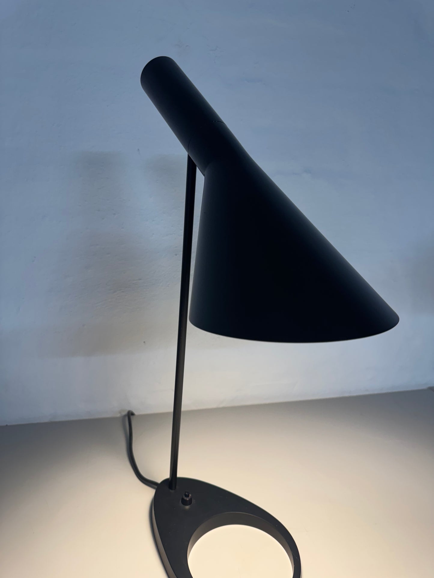 Arne Jacobsen, “Næbbet’ Louis Poulsen.