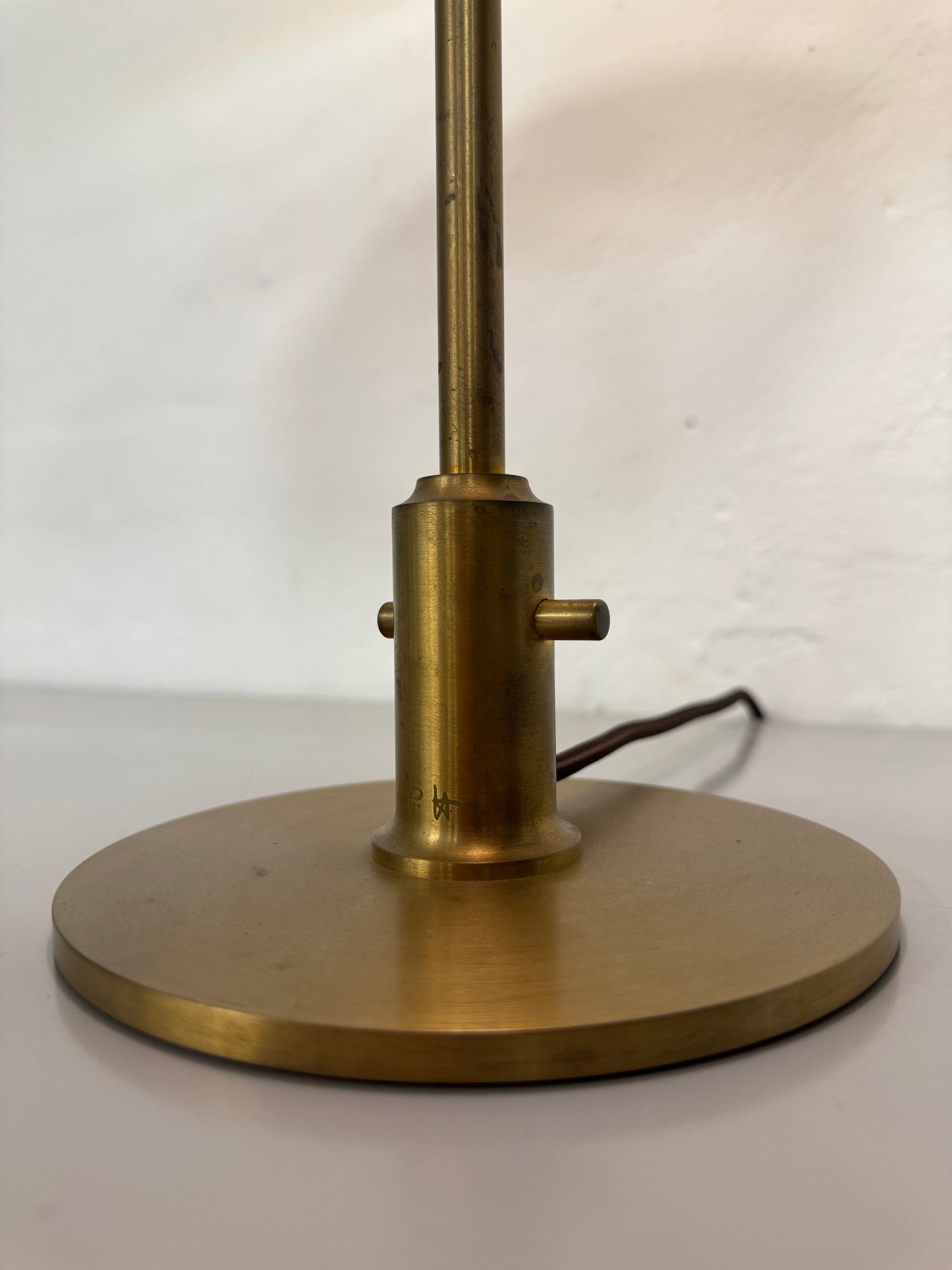 Poul Henningsen, “PH 3/2” Louis Poulsen.