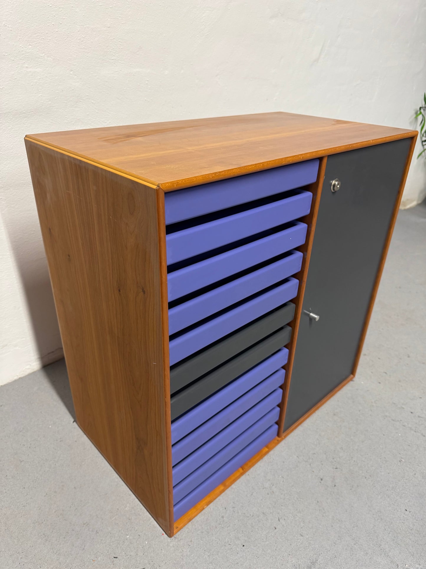 Peter J. Lassen, Montana reolmodul.