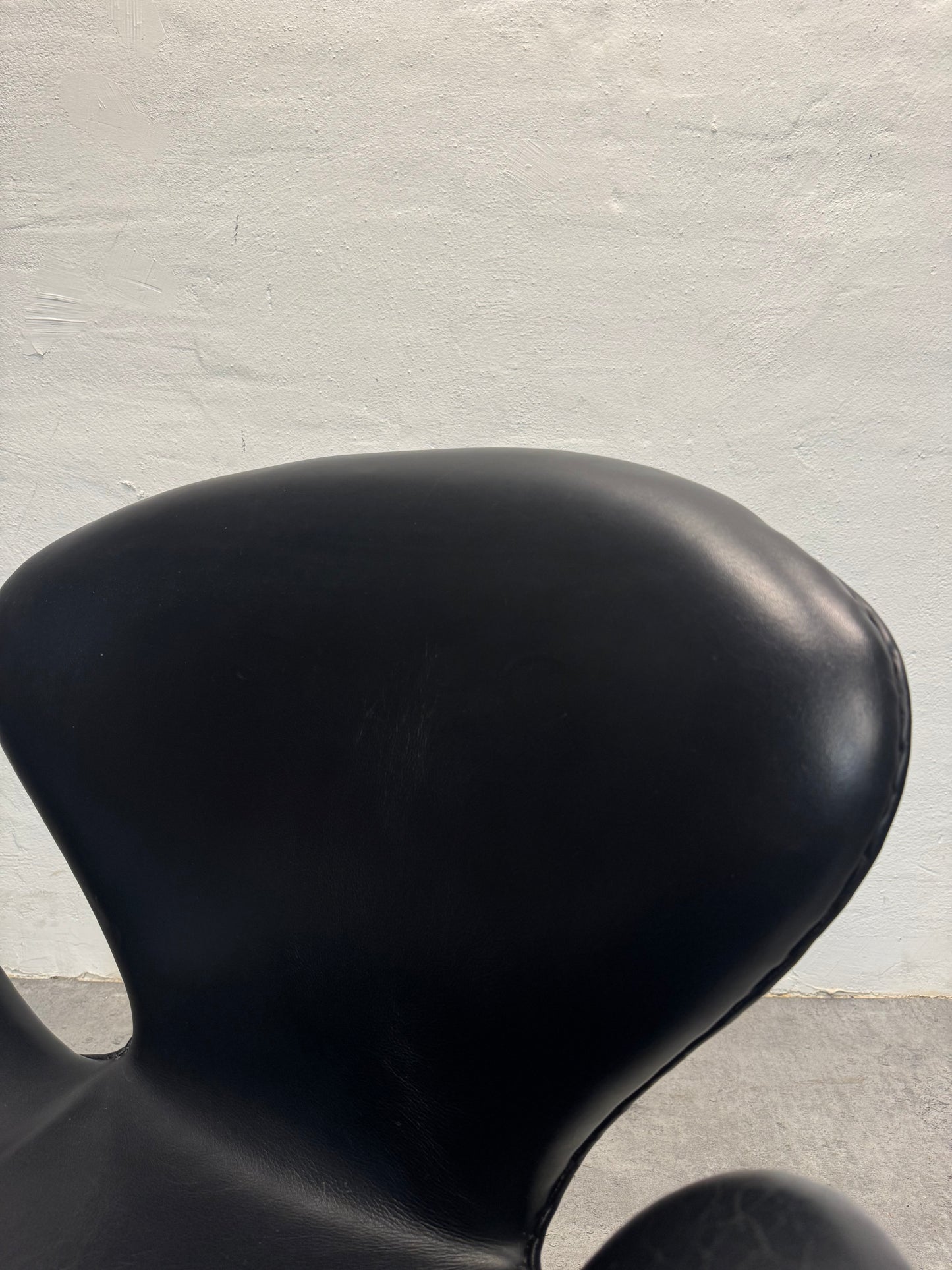 Arne Jacobsen ‘Svanen’ Fritz Hansen.