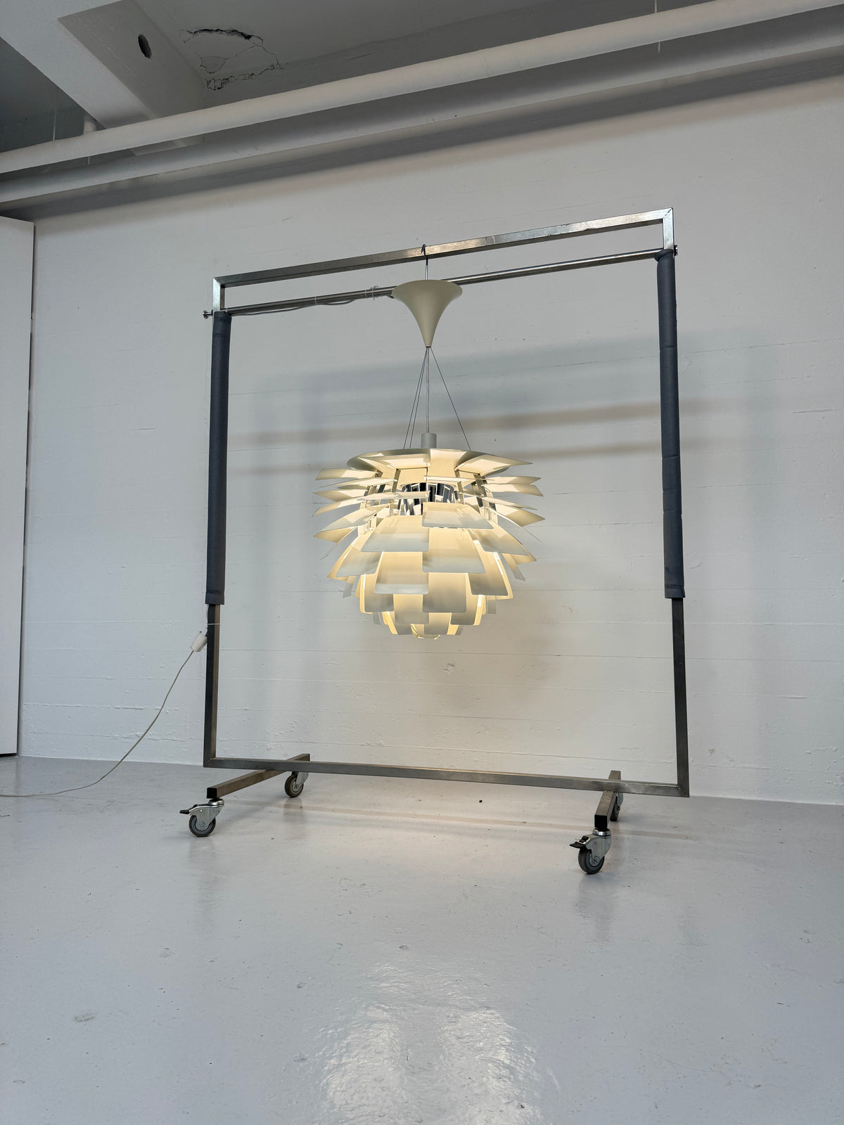 Ø72cm, Poul Henningsen ‘Koglen’ Louis Poulsen.