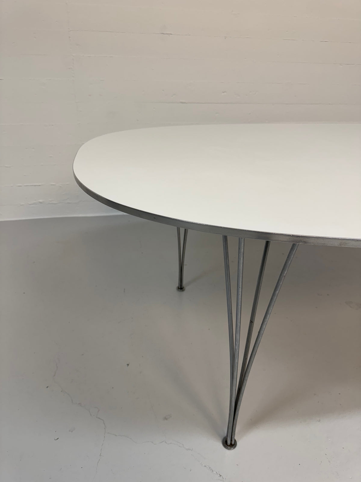 Piet Hein ‘Superellipse’ Fritz Hansen.