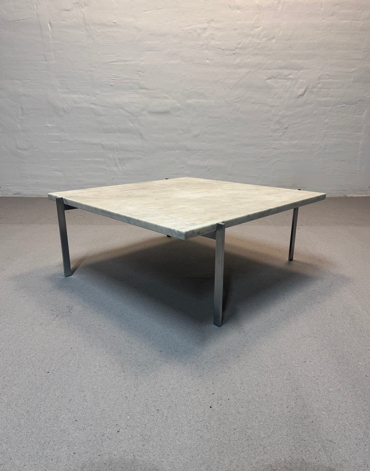 Poul Kjærholm ‘PK-61’ Fritz Hansen.