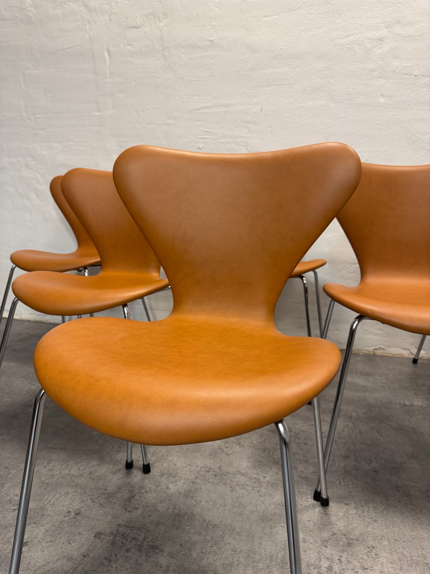 Arne Jacobsen ‘3107’ Fritz Hansen.