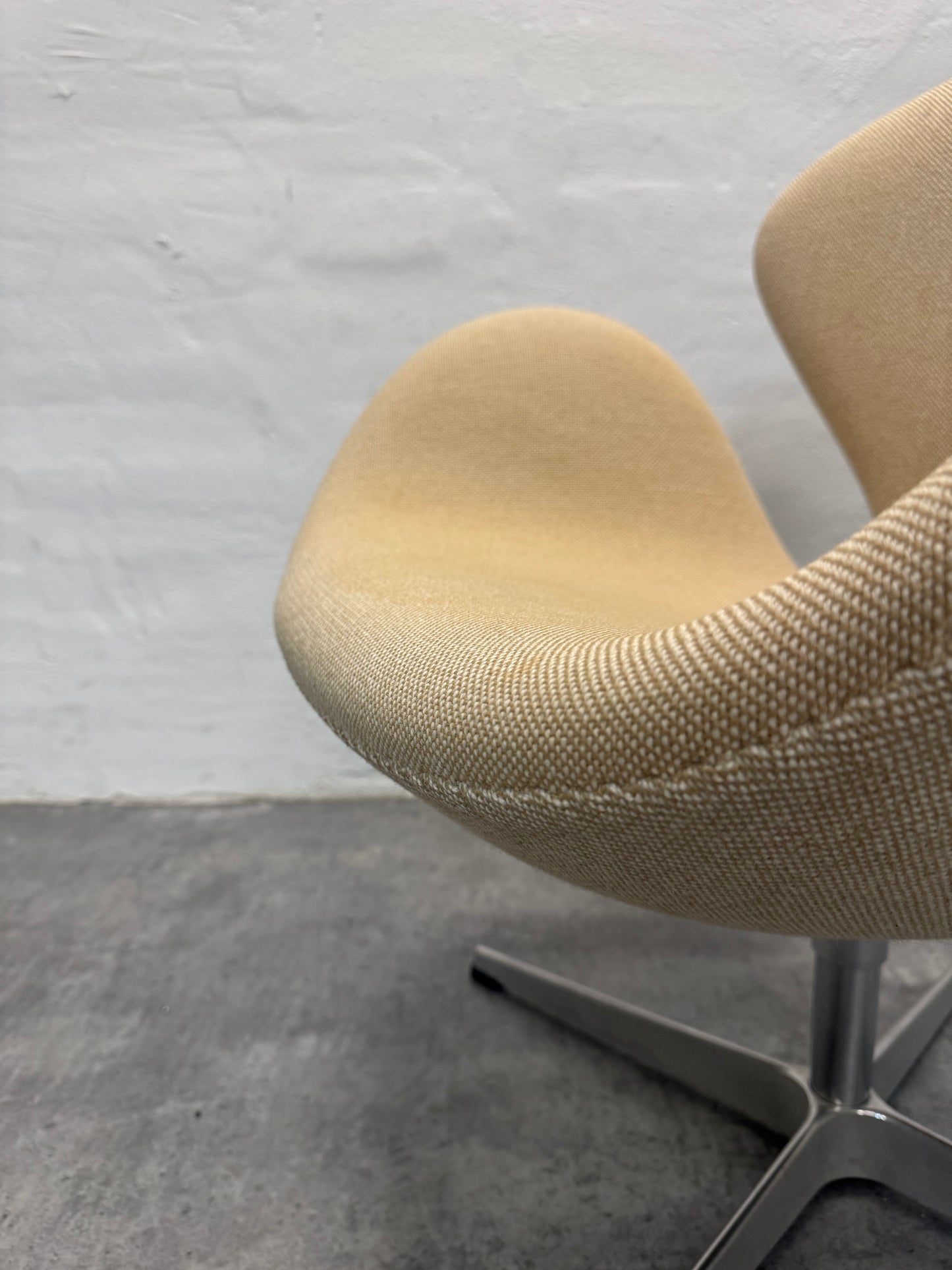 Arne Jacobsen ‘Svanen’ Fritz Hansen, original polstring.