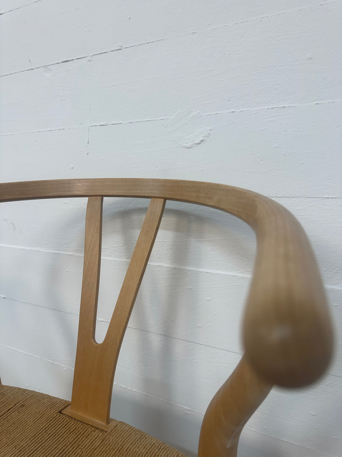 Hans J. Wegner ‘CH-24’ Carl Hansen & Søn.
