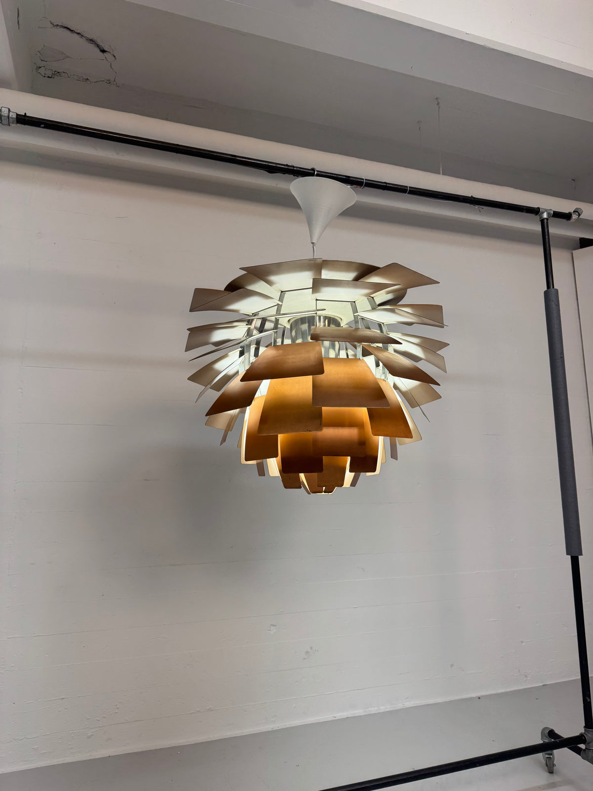 Ø84cm, Poul Henningsen ‘Koglen’ Louis Poulsen.