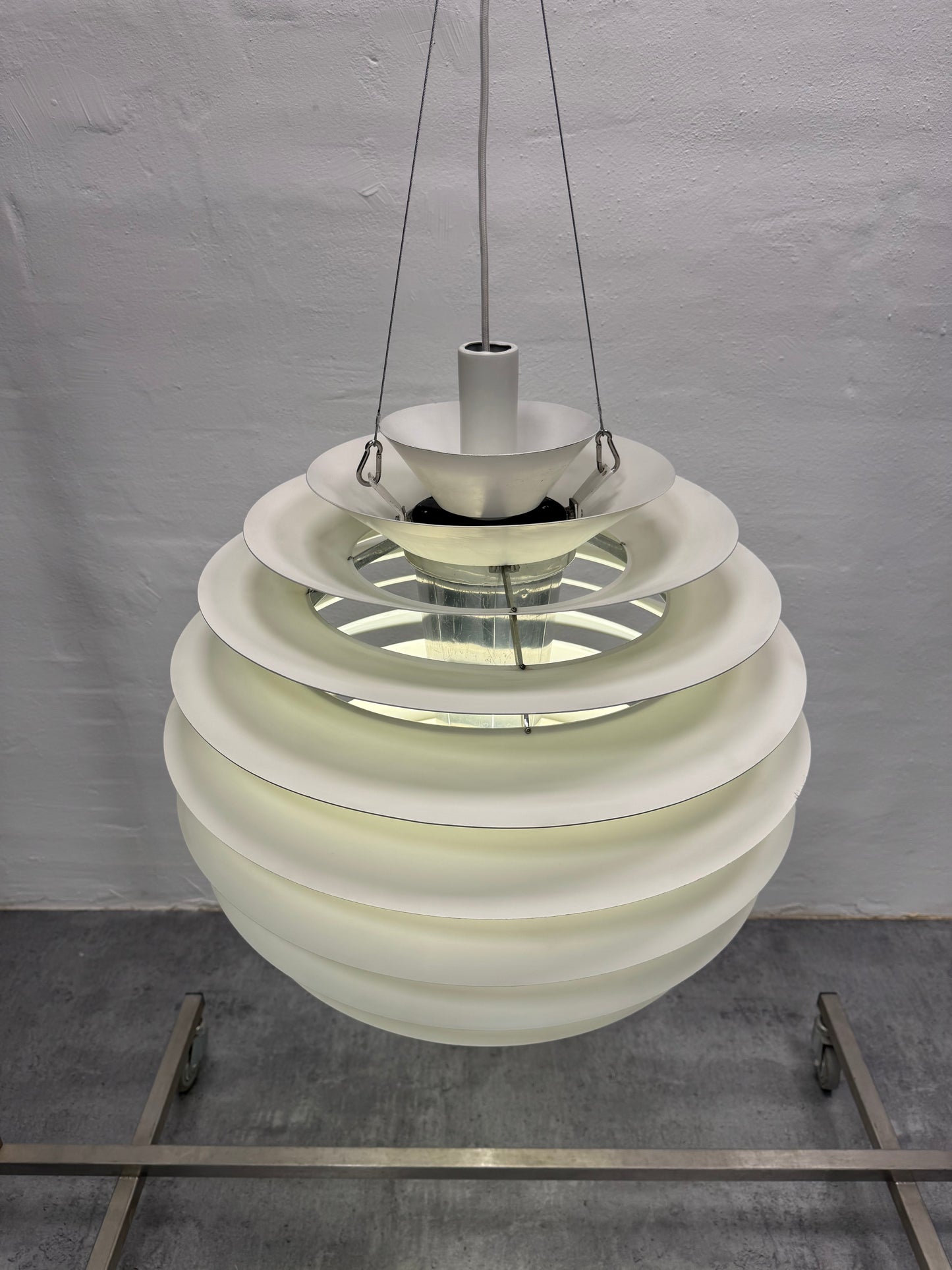 Poul Henningsen “Louvre” Fritz Hansen, Ø60 cm.