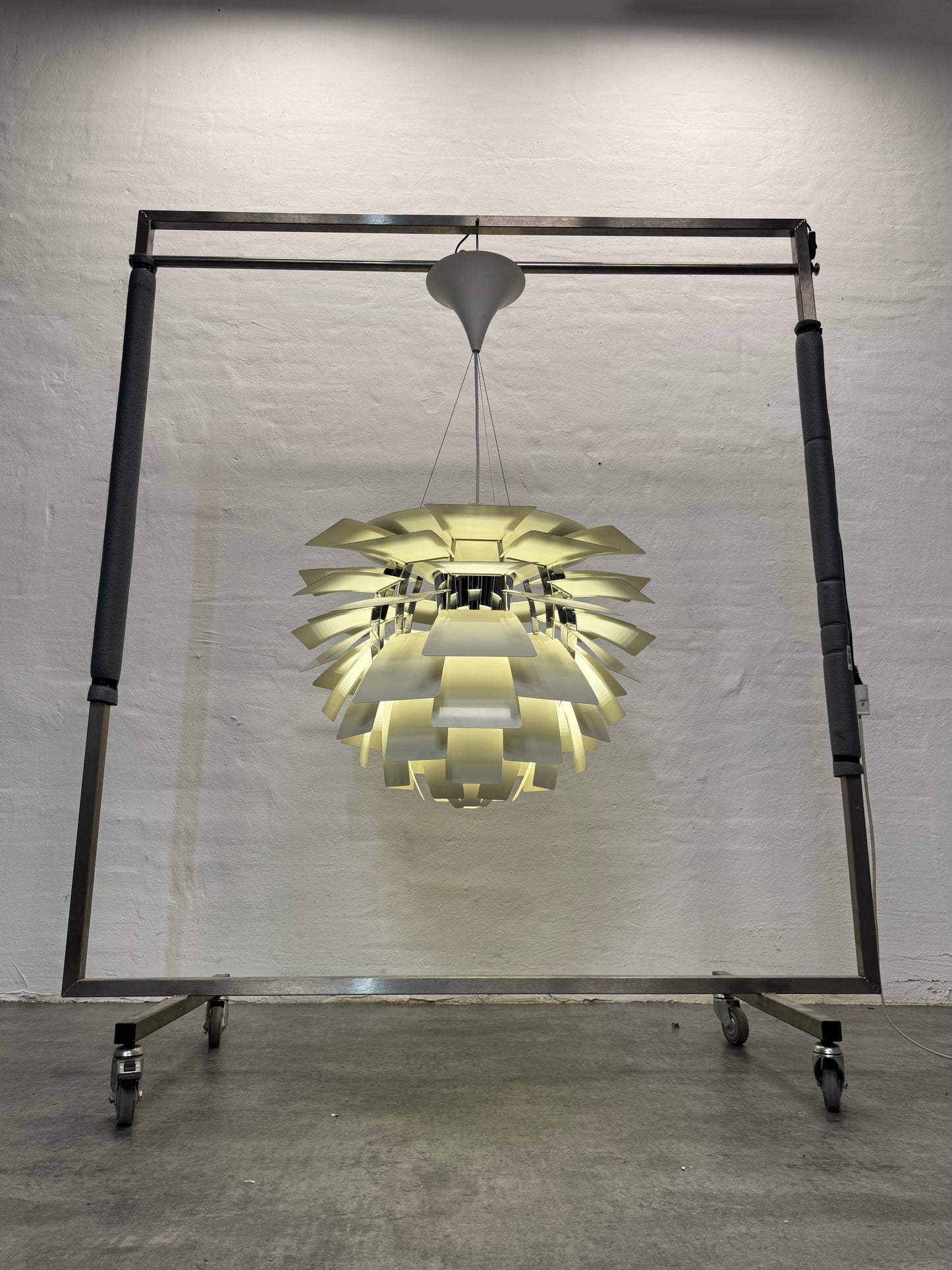 Poul Henningsen ‘Koglen’ Ø72 cm, hvid.