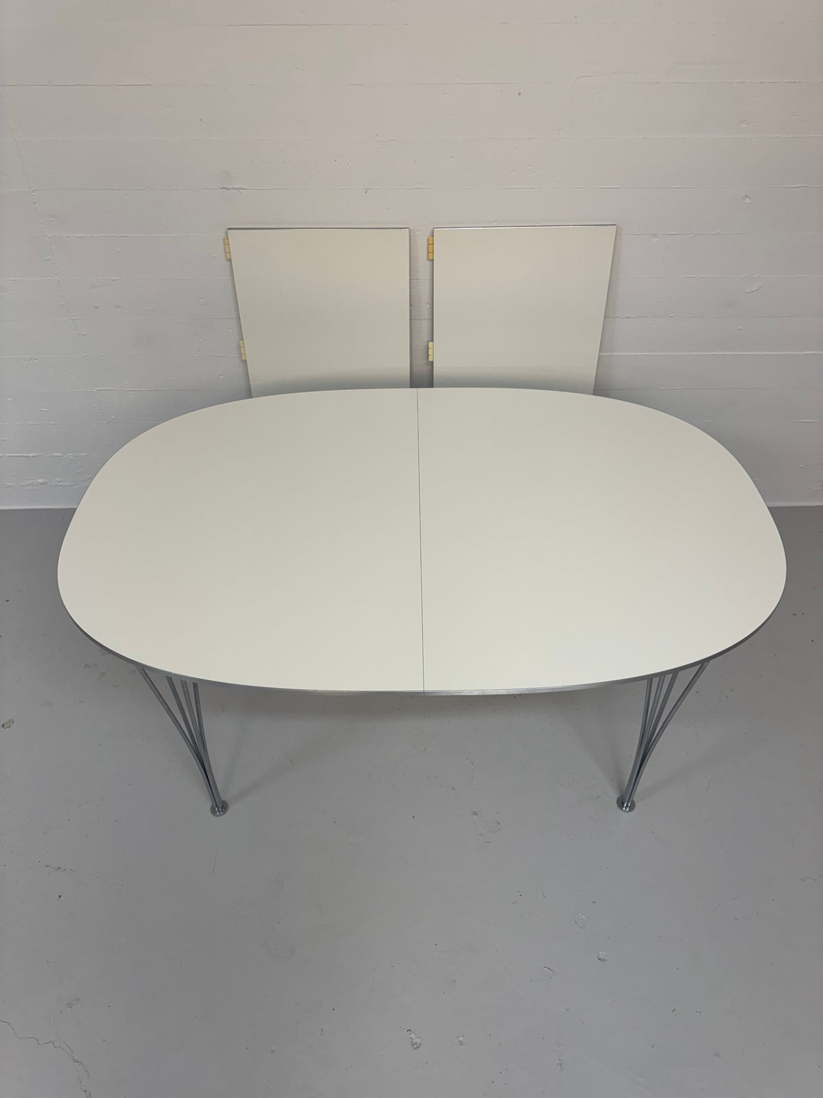 Piet Hein ‘Superellipse’ Fritz Hansen.