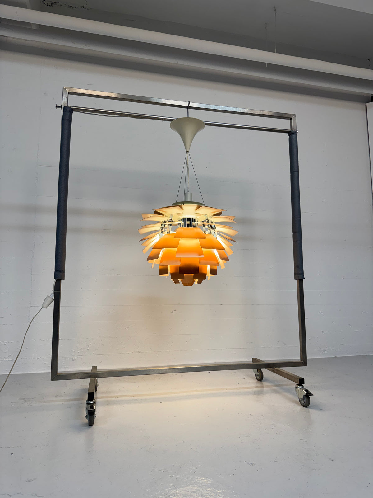 Ø60cm, Poul Henningsen ‘Koglen’ Louis Poulsen.