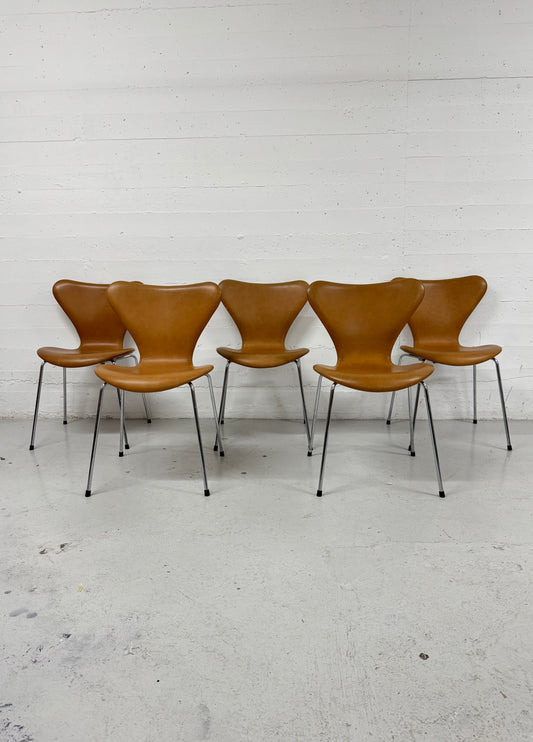 Arne Jacobsen ‘Syveren/3107’ Fritz Hansen.