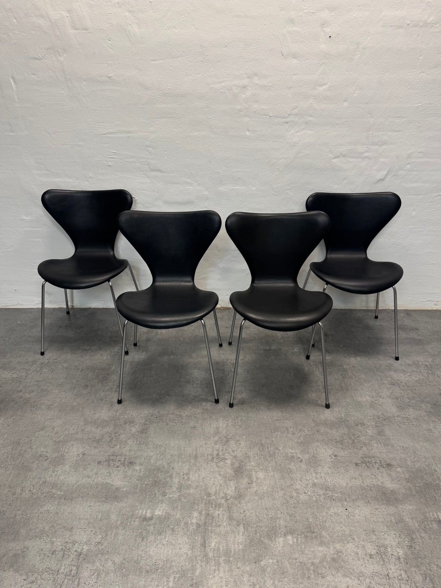 Arne Jacobsen ‘Syveren/3107’ Fritz Hansen.